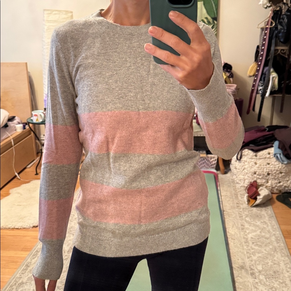 Banana Republic- Italian wool pink grey sweater - size small